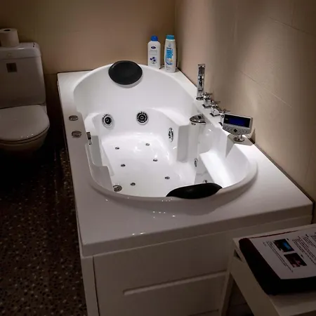 Vakantiehuis Large In The Vacation Center Whirlpool Diemtigen