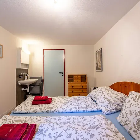 Dom wakacyjny Large In The Vacation Center Whirlpool Diemtigen