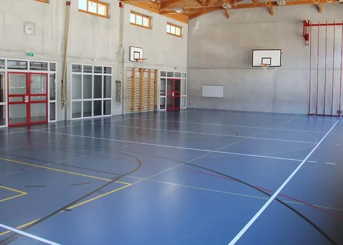 בית נופש Large In The Vacation Center Whirlpool *