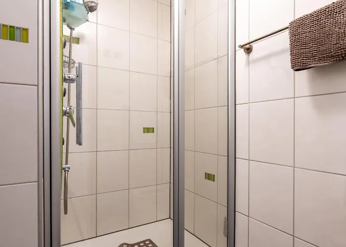 בית נופש Large In The Vacation Center Whirlpool *