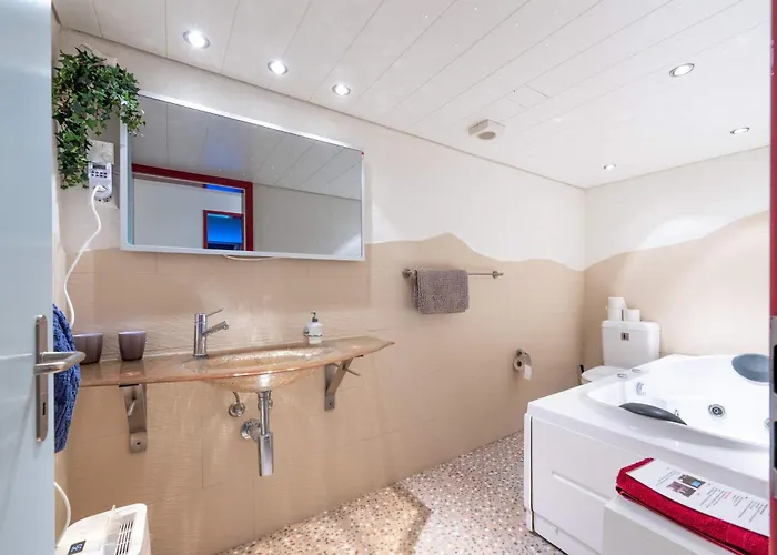 Large In The Vacation Center Whirlpool Hébergement de vacances