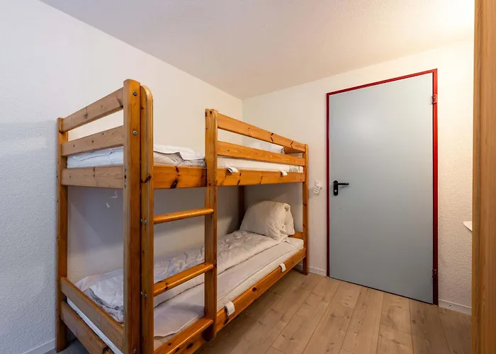 בית נופש Large In The Vacation Center Whirlpool *