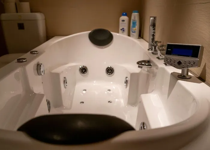 Casa vacanze Large In The Vacation Center Whirlpool *