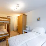 Σπίτι διακοπών Large In The Vacation Center Whirlpool Diemtigen